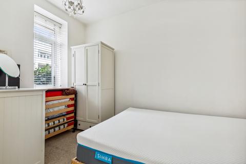 1 bedroom flat to rent, Ormonde Court, 364 Upper Richmond Road, London