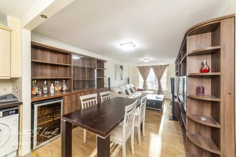 2 bedroom flat for sale, Galleons View, Stewart Street, E14