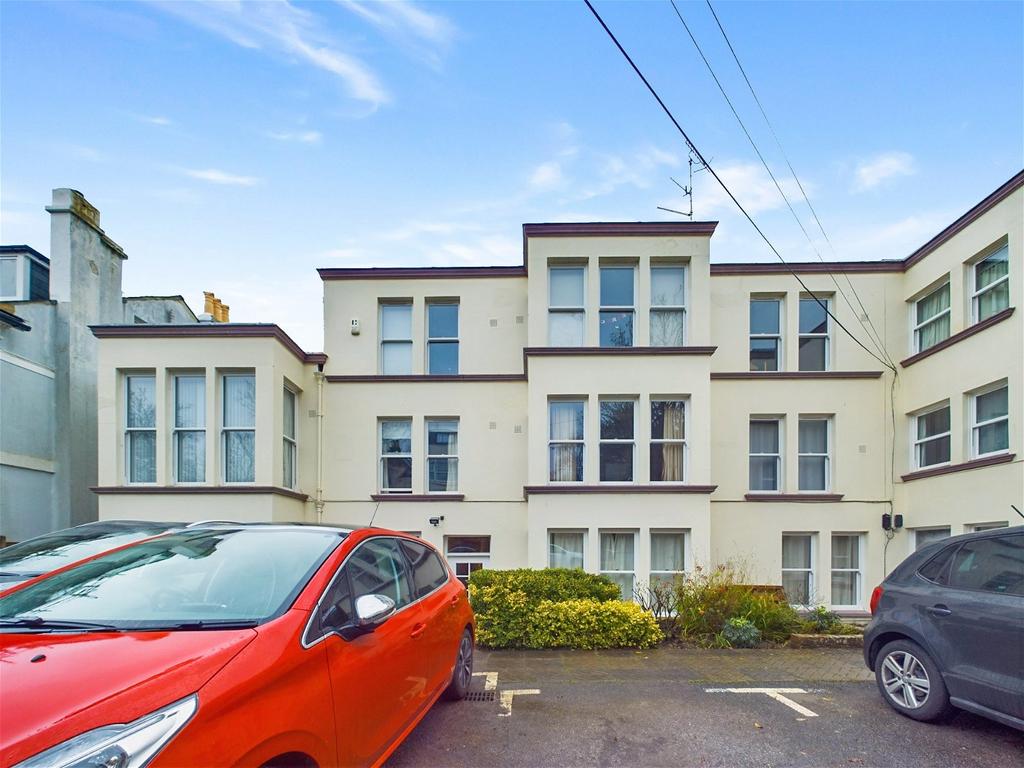 Harrington Road, Brighton, BN1 6RE 3 bed flat for sale £400,000