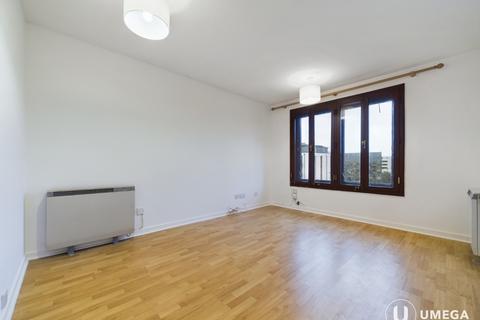 10/1 Sheriff Park, Edinburgh, EH6 6DY