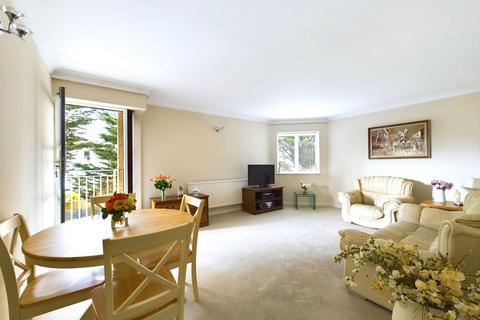 2 bedroom apartment for sale, Eaton Gardens, Hove BN3 3TN