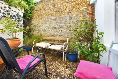 1 bedroom flat for sale, Warleigh Road, Brighton, BN1 4NS
