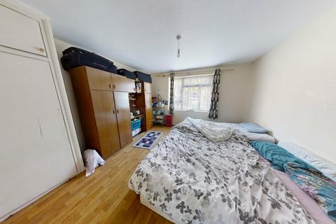 2 bedroom flat for sale, High Street South, Dunstable LU6
