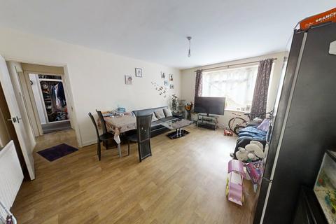 2 bedroom flat for sale, High Street South, Dunstable LU6