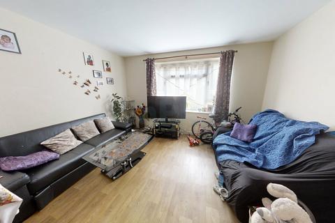 2 bedroom flat for sale, High Street South, Dunstable LU6