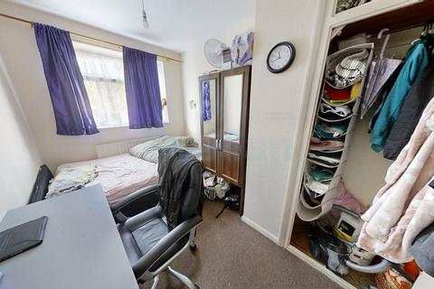 2 bedroom flat for sale, High Street South, Dunstable LU6