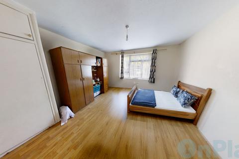 undefined, High Street South, Dunstable LU6