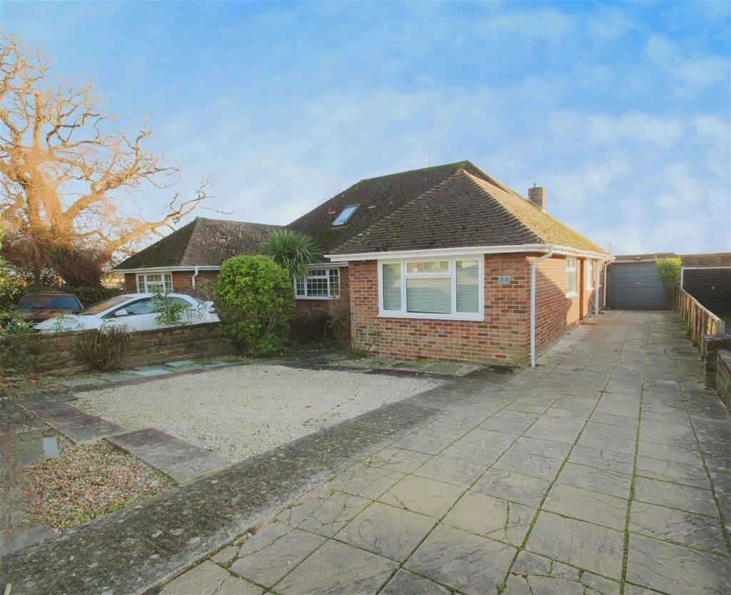 New Road, Worthing BN13 3 bed semidetached bungalow for sale £400,000