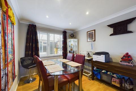 4 bedroom semi-detached house for sale, Roedean Road, Worthing BN13