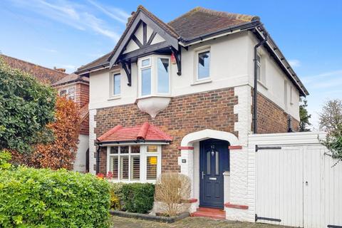 3 bedroom detached house for sale, Downlands Avenue, Worthing BN14