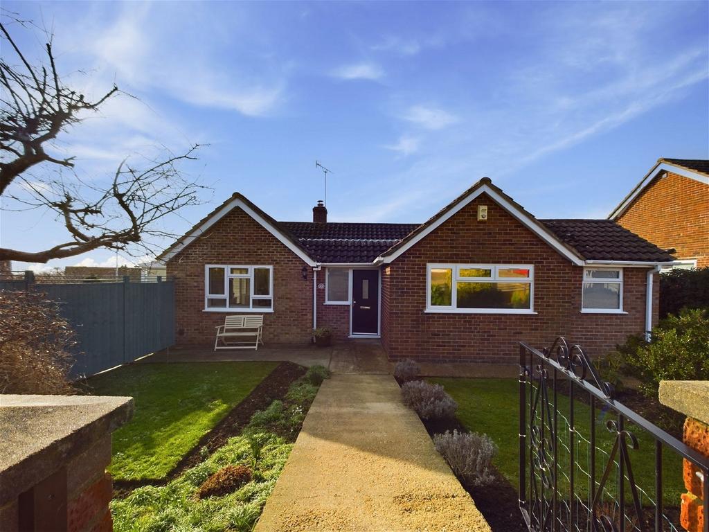 Cleveland Road, Worthing BN13 2 bed detached bungalow £500,000