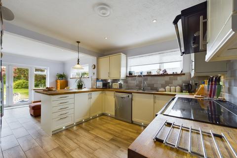 3 bedroom detached bungalow for sale, Sullington Gardens, Worthing BN14