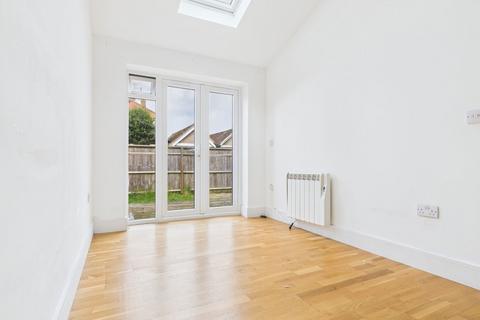 1 bedroom ground floor flat for sale, Ground Floor Flat, 38  Crabtree Lane