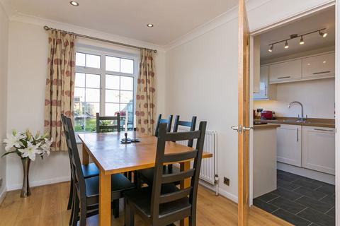 12 Balmoral, Maidenhead, SL6 6SU