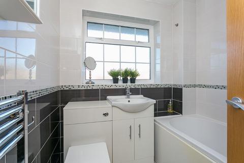 12 Balmoral, Maidenhead, SL6 6SU