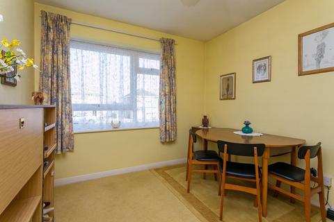 33 Burcot Gardens, Maidenhead, SL6 7UR