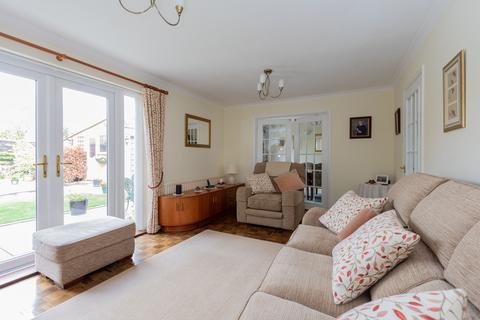 64 Cranbrook Drive, Maidenhead, SL6 6SS