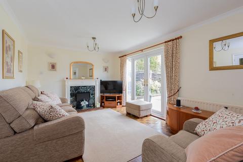 64 Cranbrook Drive, Maidenhead, SL6 6SS