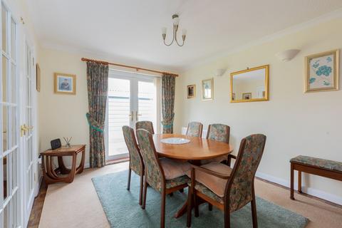 64 Cranbrook Drive, Maidenhead, SL6 6SS