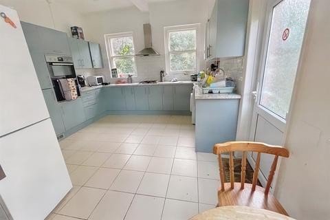 34 Wimborne Road, Bournemouth, BH3 7AD