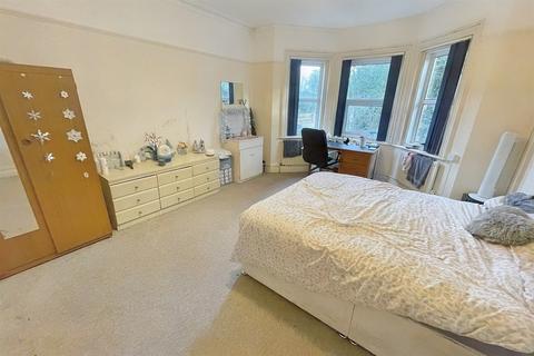 34 Wimborne Road, Bournemouth, BH3 7AD