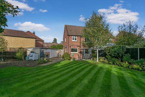 3 bedroom semi-detached house for sale - Maidenhead SL6