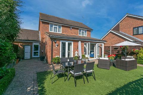 4 bedroom link detached house for sale, Springfield Park, Holyport, nr Maidenhead  SL6