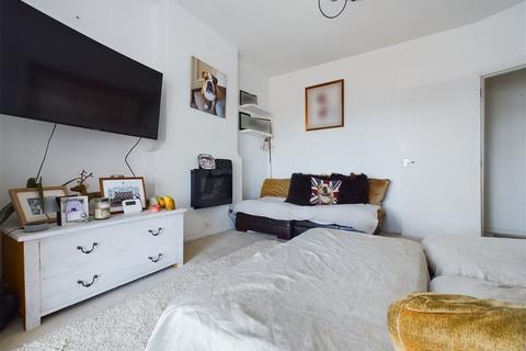 1 bedroom ground floor flat for sale, Brighton Road, Lancing