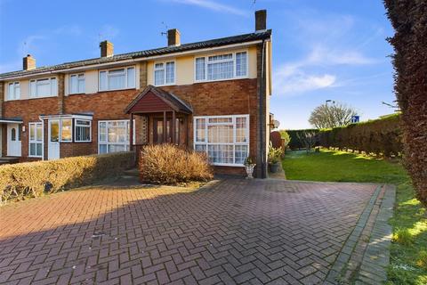 3 bedroom end of terrace house for sale, Larkfield Close, Lancing