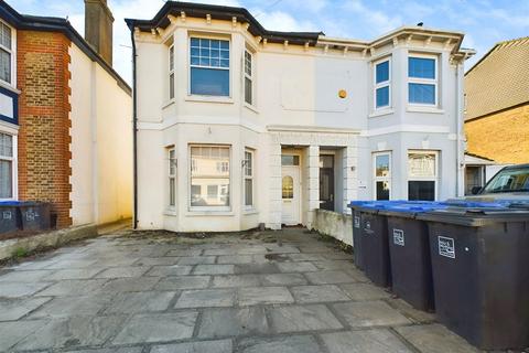 4 bedroom semi-detached house for sale, Penhill Road, Lancing