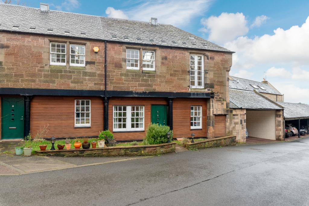 Cornwallis Place, New Town, Edinburgh, EH3 2 bed mews for sale £410,000