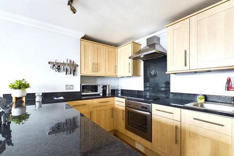 1 bedroom flat for sale, Marine Parade, Worthing BN11 3QF