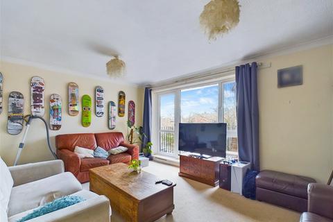 2 bedroom flat for sale, Mora Soomaree Court, Shelley Road, Worthing BN11 4DF