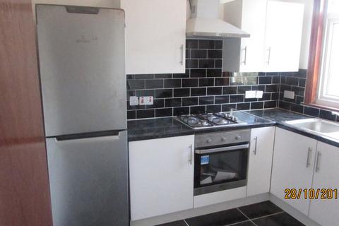 3 bedroom maisonette to rent - Aldborough Road South,  Ilford, IG3