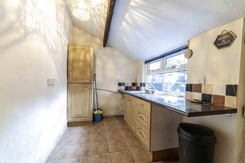 2 bedroom terraced house for sale, Huddersfield Road, Oldham, OL4