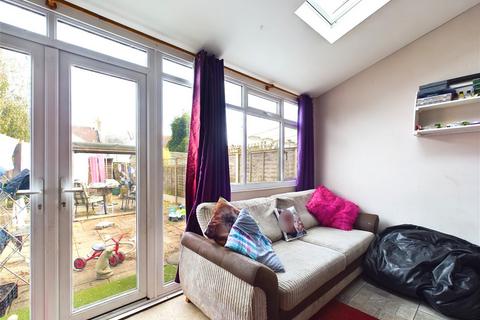 3 bedroom terraced house for sale - Brittany Road, Broadwater, Worthing BN14 7DZ