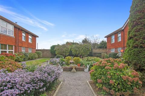 1 bedroom retirement property for sale, Gainsborough Lodge, South Farm Road, Worthing BN14 7ED