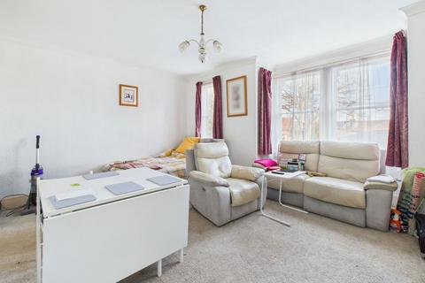 Studio for sale, Shakespeare Road, Worthing, BN11 4AT