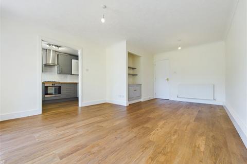 3 bedroom flat for sale, Balmoral Court Grand Avenue, Worthing, BN11 5AX