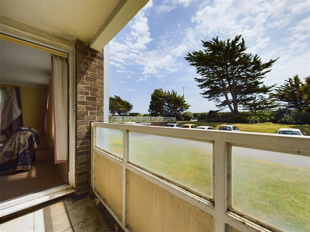 Seabright West Parade, Worthing BN11 2 bed ground floor flat for sale
