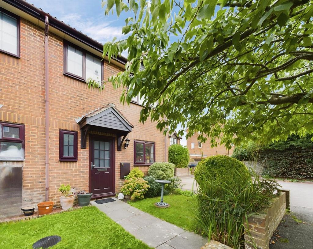 Little Pembrokes, Downview Road, Worthing, BN11 3 bed end of terrace
