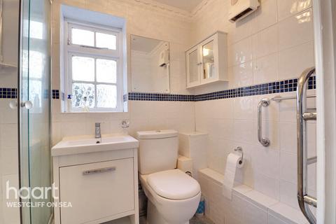 1 bedroom bungalow for sale, Cambridge Road, Southend-On-Sea