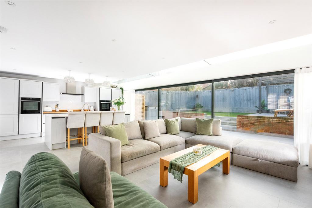 Sitting/Kitchen Area