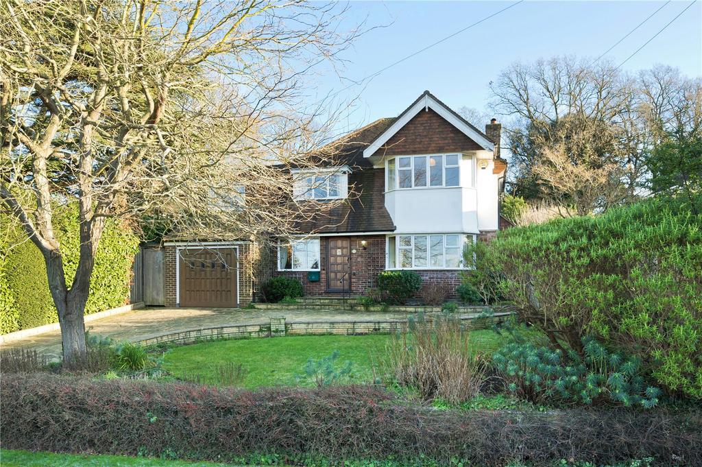 Winchester Close, Esher, Surrey, KT10 5 bed detached house for sale £