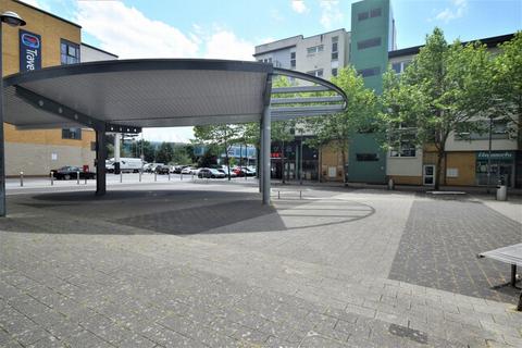 2 bedroom flat to rent, Parkhouse Court, Hatfield AL10