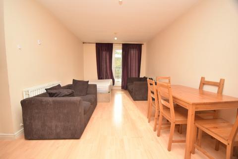 2 bedroom flat to rent, Parkhouse Court, Hatfield AL10