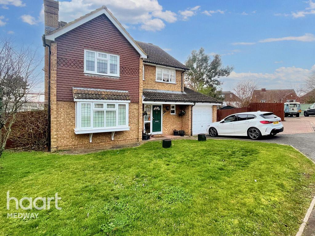 Weavering Close, Rochester 4 bed detached house for sale £575,000