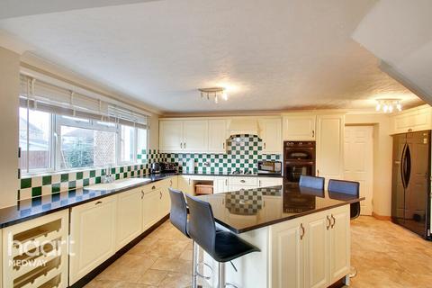 25 Weavering Close, Rochester, ME2 4RQ