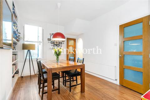 127 Roslyn Road, London, N15 5JB