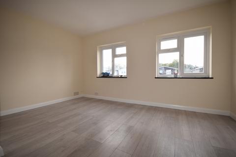 4 bedroom end of terrace house to rent - Briars Close, Hatfield AL10